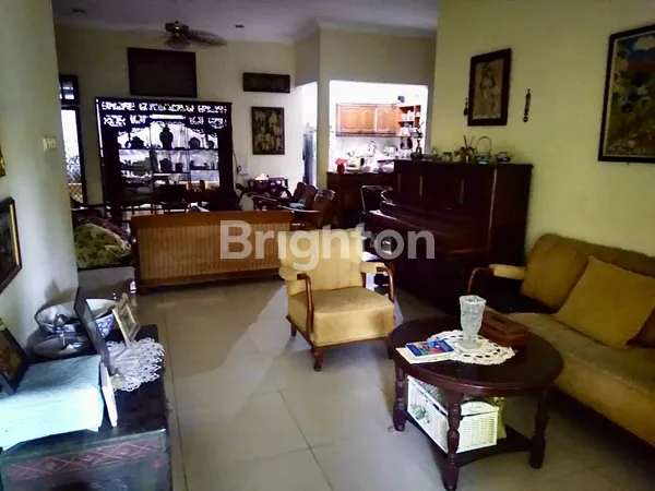 image RUMAH MANYAR INDAH, SURABAYA KONDISI BAGUS TERAWAT, DALAM KOMPLEK YG TENANG DAN LINGKUNGAN YG ASRI (8)