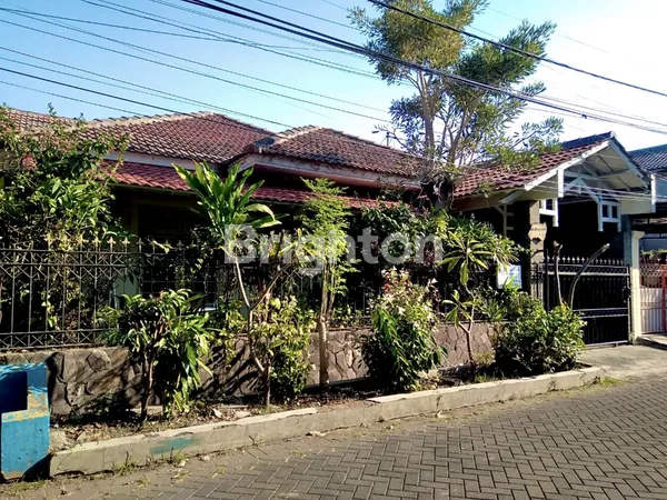 image RUMAH MANYAR INDAH, SURABAYA KONDISI BAGUS TERAWAT, DALAM KOMPLEK YG TENANG DAN LINGKUNGAN YG ASRI (2)