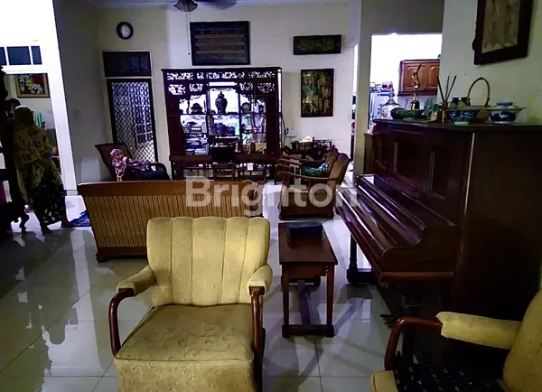 image RUMAH MANYAR INDAH, SURABAYA KONDISI BAGUS TERAWAT, DALAM KOMPLEK YG TENANG DAN LINGKUNGAN YG ASRI (6)