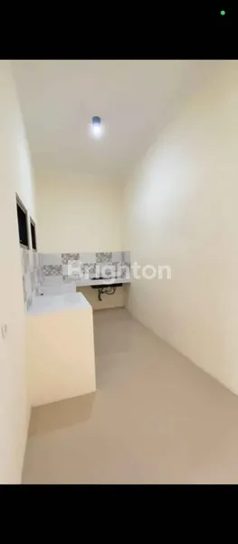 image HUNIAN NYAMAN TERAWAT DEKAT JEMURSARI DI SURABAYA (2)