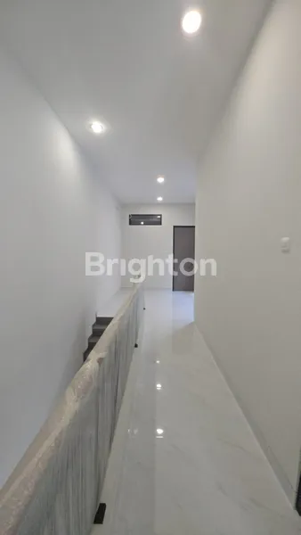 image DIJUAL RUMAH BARU 2 LANTAI MINIMALIS 4 KAMAR LUAS TANAH 5X23 DI RUNGKUT AKSES LANGSUNG DARI RAYA MERR - HARGA 2,3 M NEGO (7)