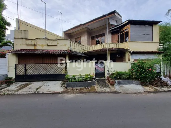 image DI JUAL RUMAH MEWAH 2 LANTAI DI CILANDAK (1)