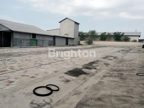 image GUDANG MULTIGUNA LAHAN LUAS DI KAB. PASURUAN JATIM (1)