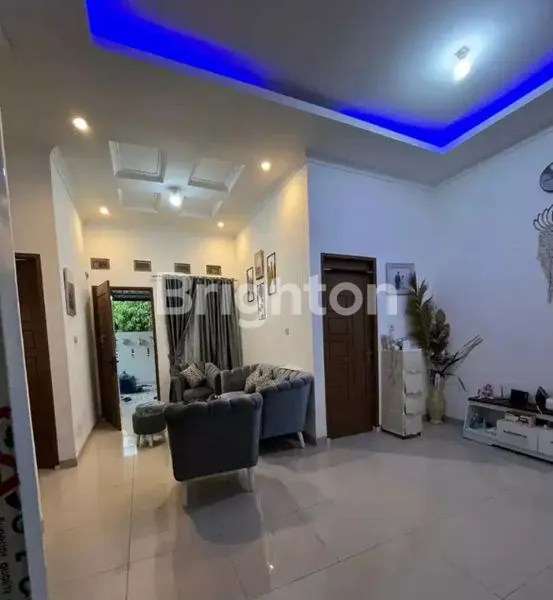 image DIJUAL RUMAH MEWAH SIAP HUNI DI TENGAH KOTA PEKANBARU (3)