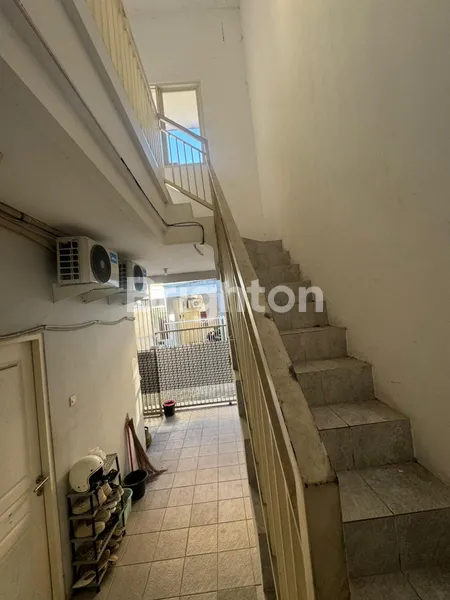 image RUMAH KOS AKTIF KUTISARI UTARA LOKASI STRATEGIS DEKAT KAMPUS PETRA  (7)