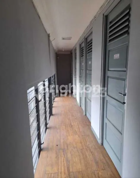 image RUKO 3 LANTAI 130M² DI RAYA PASAR MINGGU (7)