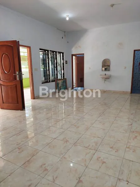 RUMAH ANGKE TAMBORA LOKASI STRATEGIS, JAKARTA BARAT