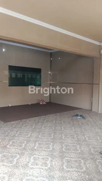 image RUMAH 3 LANTAI DI GRIYA SATWIKA CIPUTAT TIMUR TANGERANG SELATAN (4)