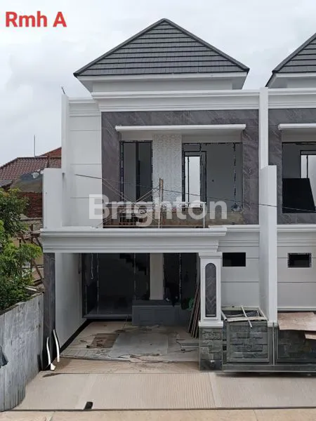 image RUMAH AMERICAN CLASSIC DI ARAYA 2 (1)