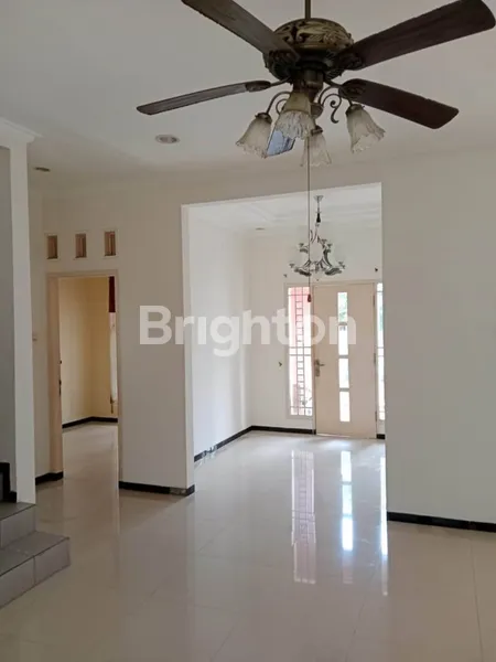 image PANTAI MENTARI MINIMALIS SIAP HUNI DEKAT RAYA KENJERAN DAN PAKUWON CITY  (5)