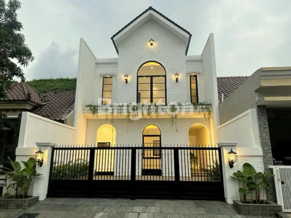 image RUMAH BARU PURIMAS  COLONIAL  MODERN DEKAT MERR SURABAYA (1)