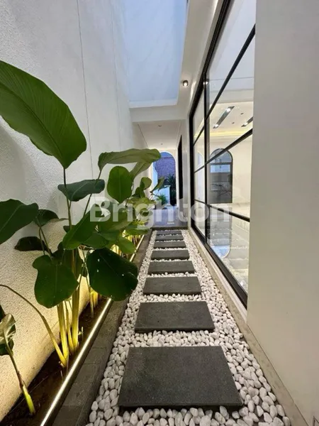 image RUMAH BARU PURIMAS  COLONIAL  MODERN DEKAT MERR SURABAYA (5)