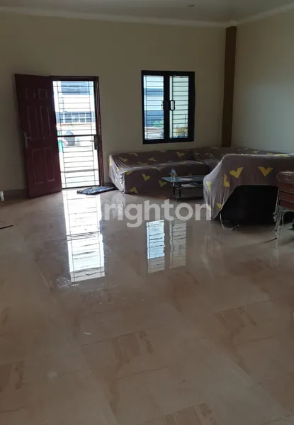 image RUMAH 2 LANTAI COCOK UNTUK USAHA DURI KEPA JAKARTA BARAT (2)