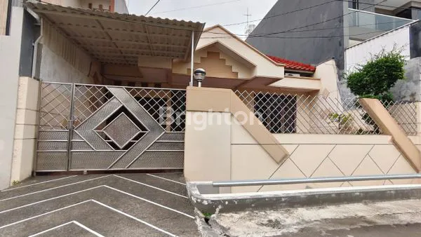 image KERTAJAYA INDAH TIMUR RUMAH SANGAT TERAWAT (1)