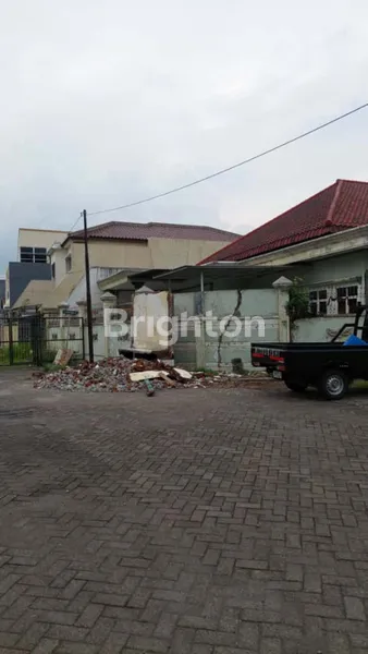 image RUMAH HOOK TAMAN SATELIT UTARA SURABAYA BARAT (4)