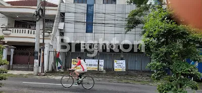 image RAYA DUKUH KUPANG BARAT (1)