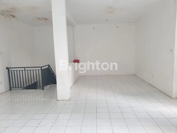 image RUKO 1.5 LANTAI NOL JALAN RAYA MANUKAN LANGSUNG CUAN TERSEWA SAMPAI 2027  (3)