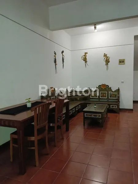 image RUMAH TINGGAL MIRIP VILLA DENGAN HALAMAN LUAS DAN RIMBUN DI SRONDOL KULON SEMARANG SELATAN (7)