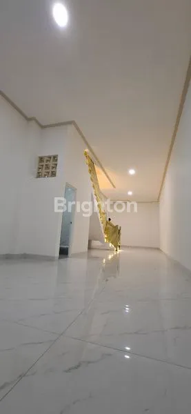 image RUMAH 4 LANTAI STRATEGIS DURI KEPA (3)