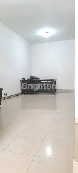 image DIJUAL RUMAH 2 LANTAI SIAP HUNI.TAMAN SEMANAN INDAH, JAKARTA BARAT (2)