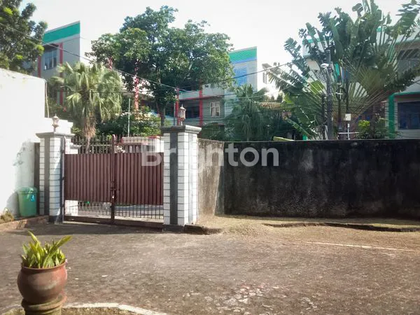 image RUMAH OLD MONEY STRATEGIS PEJATEN TIMUR  (5)