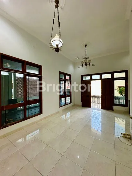 image DIJUAL RUMAH STRATEGIS BEBAS BANJIR DI SRONDOL SEMARANG  (3)