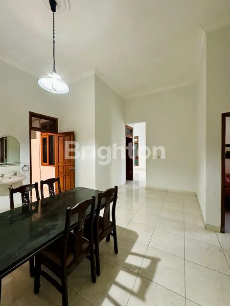 image DIJUAL RUMAH STRATEGIS BEBAS BANJIR DI SRONDOL SEMARANG  (5)