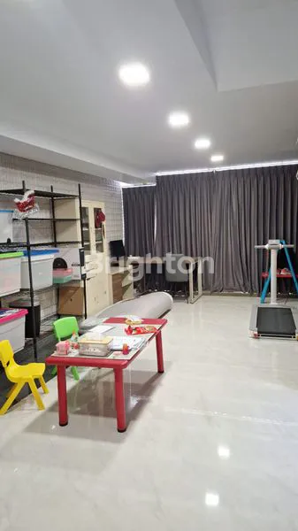image RUMAH MEWAH 4 LANTAI FULLY-FURNISHED DI TANJUNG BUNGA (5)