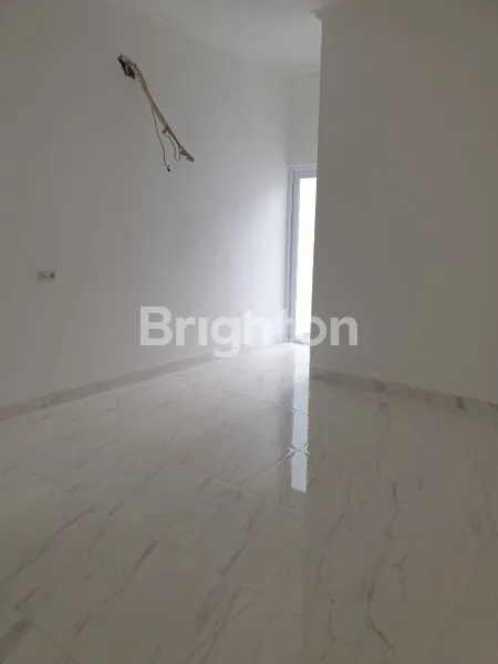 image RUMAH PLUIT KARANG MOLEK PENJARINGAN 4  LANTAI 4 X 15 SHM SELATAN (3)