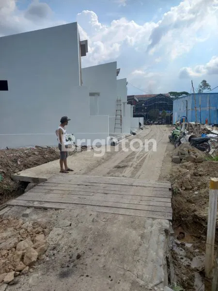 image TANAH LUAS 460M² SHM DI JL PADAT KARYA (2)