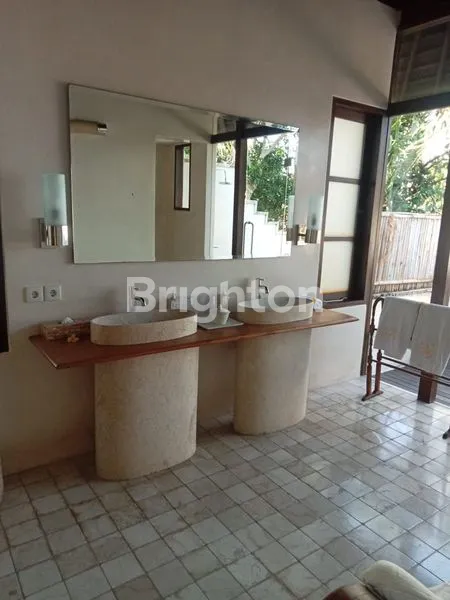 image FOR RENT - 2 BEDROOM VILLA IN SEMINYAK (8)
