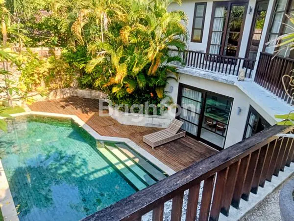 image FOR RENT - 2 BEDROOM VILLA IN SEMINYAK (2)