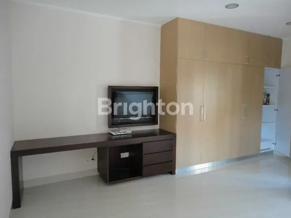 image FULLY FURNISHED HOUSE IN VILLA AND HOTEL AREA IN TAMAN MUMBUL NUSA DUA (2)