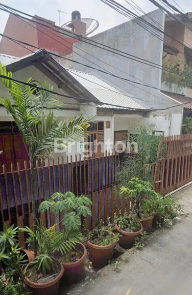 image RUMAH TUA DI JELAMBAR JAKARTA BARAT (1)