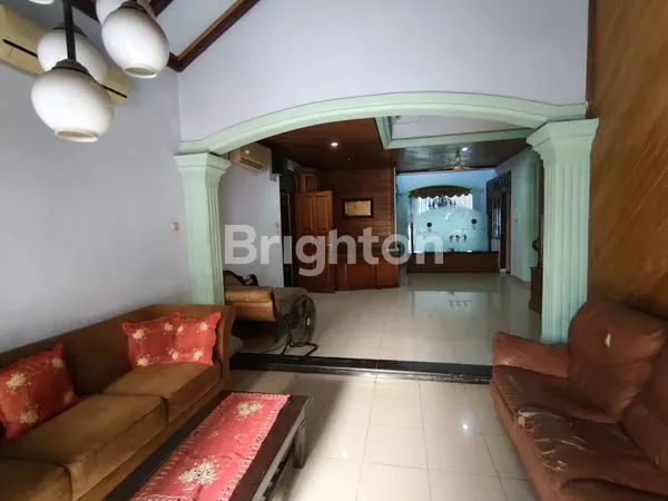 image RUMAH HOOK 2 LT DALAM KOMPLEK CANTIK MODERN DUREN SAWIT JAKARTA TIMUR STRATEGIS BEBAS BANJIR (8)