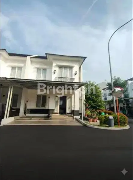 image RUMAH CLUSTER HOOK MURAH SIAP HUNI DI GRAND WISATA - BEKASI  (1)
