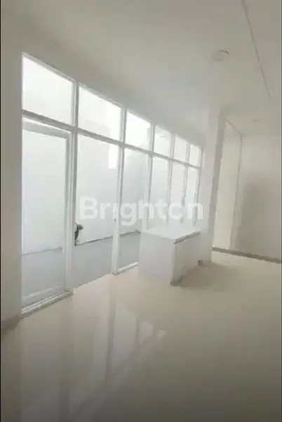 image RUMAH CLUSTER HOOK MURAH SIAP HUNI DI GRAND WISATA - BEKASI  (4)