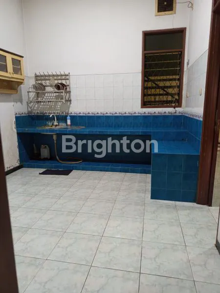 image RUMAH 1,5 LANTAI TENGAH KOTA MODEL LAMA MASIH KUALITAS  (4)