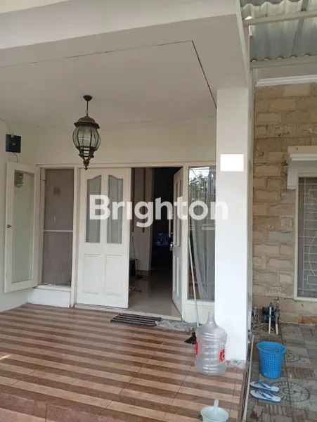 image RUMAH MEWAH 3KT HADAP TIMUR DEKAT ITS (5)