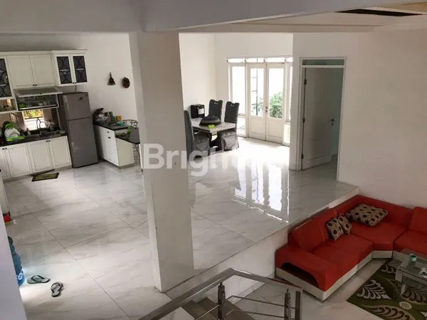 image TURUN HARGA! RUMAH MEWAH 3 LANTAI FURNISHED DI DAGO (6)