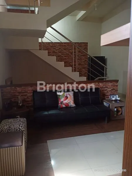 image RUKO 3 LANTAI FURNISH DI KOTA (5)