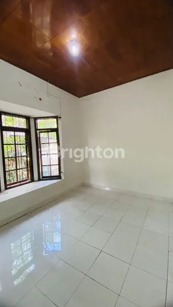 image RUMAH STRATEGIS 3 BR DI DENPASAR SELATAN (3)