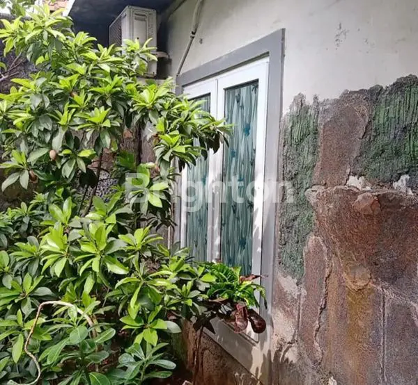 image RUMAH TENGAH KOTA SIAP HUNI LOKASI PUSPOGIWANG SEMARANG BARAT (8)