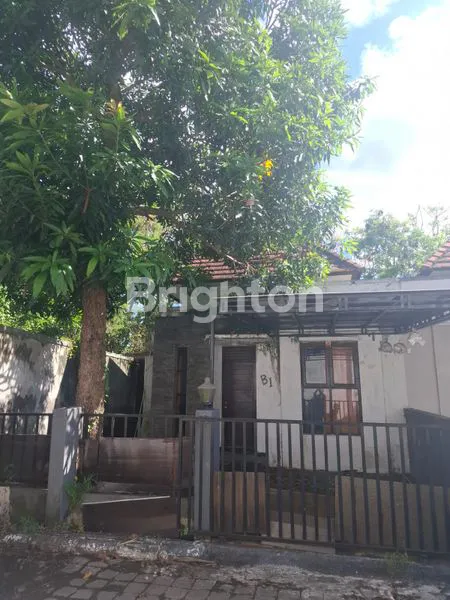 image RUMAH SATU LANTAI INI BERADA DI LOKASI YANG SANGAT STRATEGIS, IDEAL UNTUK HUNIAN MAUPUN INVESTASI (1)