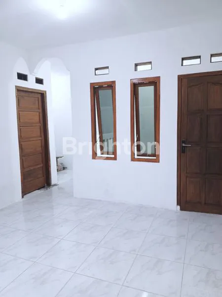 image RUMAH SANGAT STRATEGIS DEKAT AKPOL SEMARANG  (4)