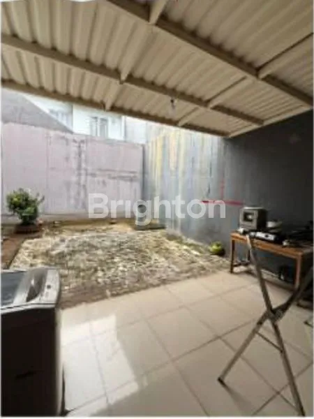 image RUMAH CANTIK DI PINEWOOD CLUSTER MALBERY – BANJAR WIJAYA TANGERANG | HADAP SELATAN & FULL FURNISH (7)