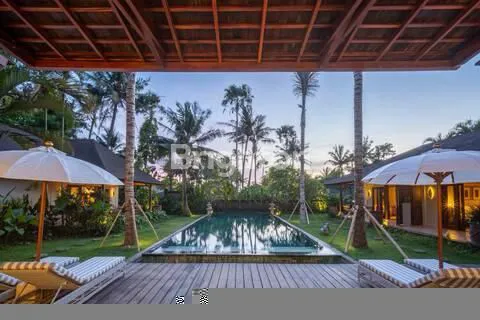 image VILA MEWAH 4 KT DI PANTAI CEMAGI (4)
