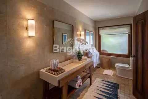 image VILA MEWAH 4 KT DI PANTAI CEMAGI (7)