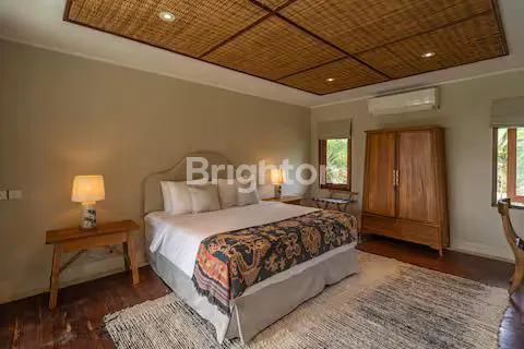 image VILA MEWAH 4 KT DI PANTAI CEMAGI (5)