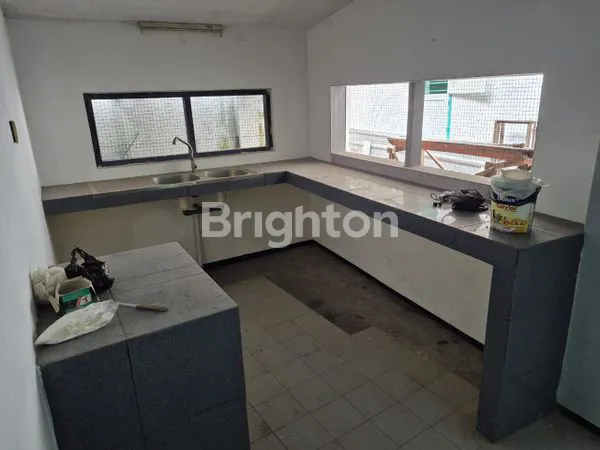 image JUAL SEWA|| RUMAH AUTHENTIC ERA 40AN DI TENGAH KOTA (4)